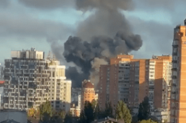 基辅市中心发生爆炸，俄罗斯报复开始，梅德韦杰夫发出警告