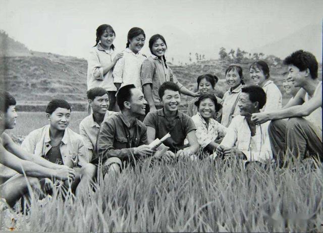 1976年，知青返乡潮，她留在北大荒嫁给了哑巴，母亲：就你不回来